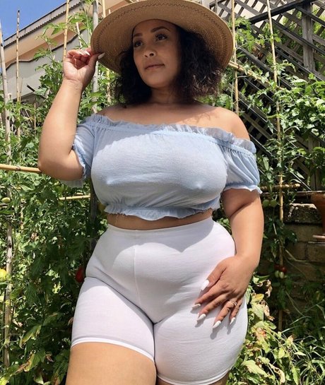 horny nurse onlyfans sexy nude pics