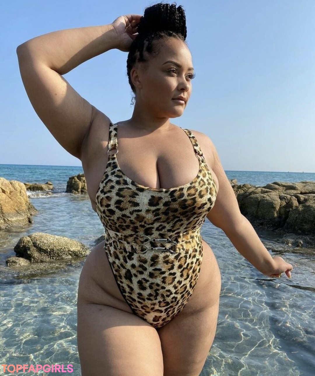 Natalie E Wade hot star pics