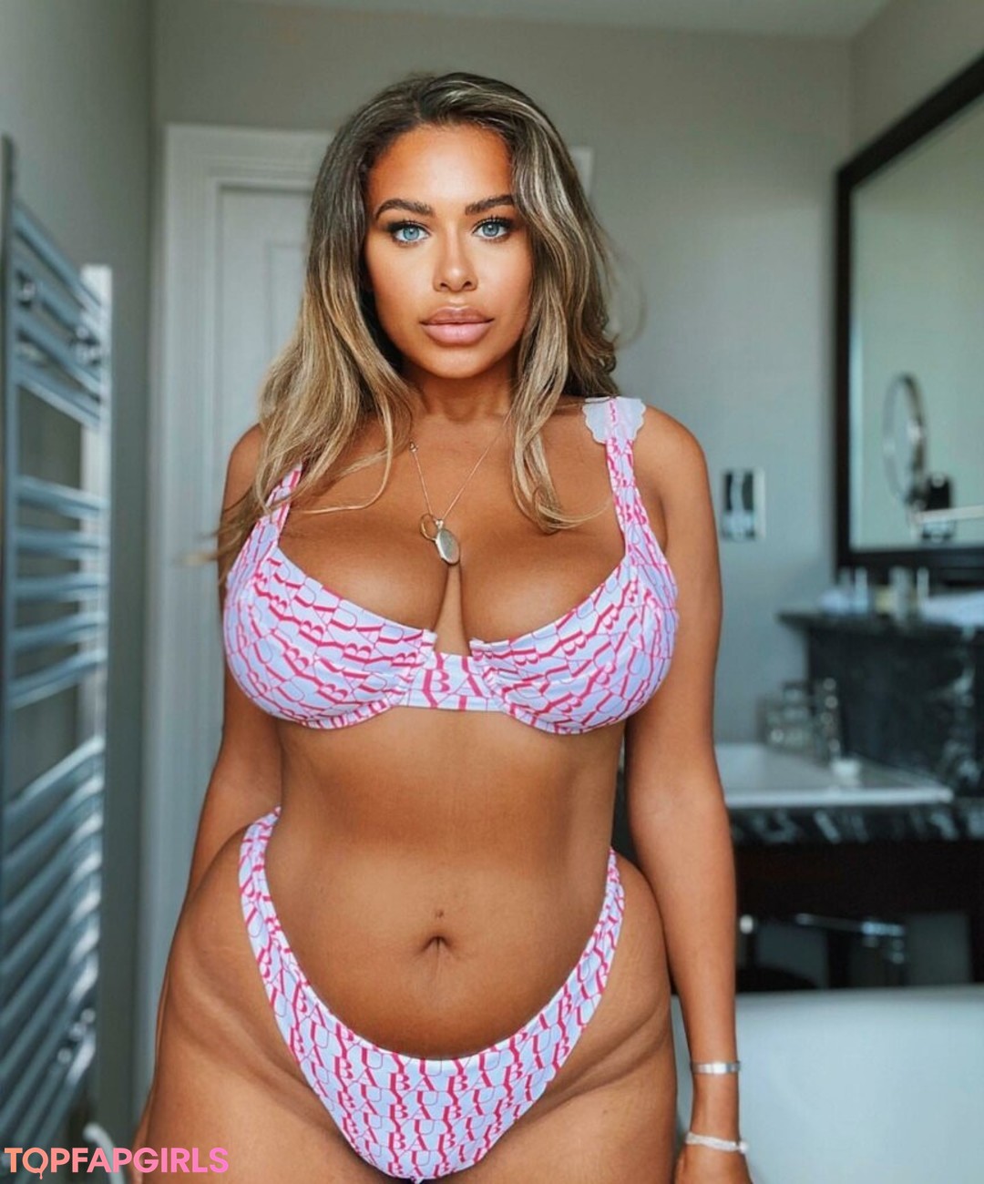 teen shemale onlyfans hot naked pic