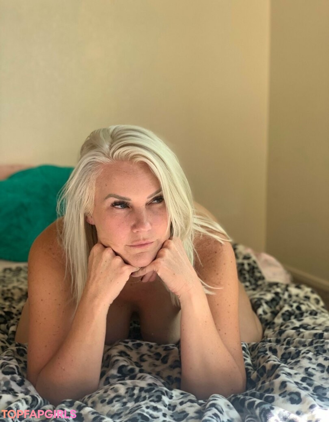 submissive onlyfans hot naked image