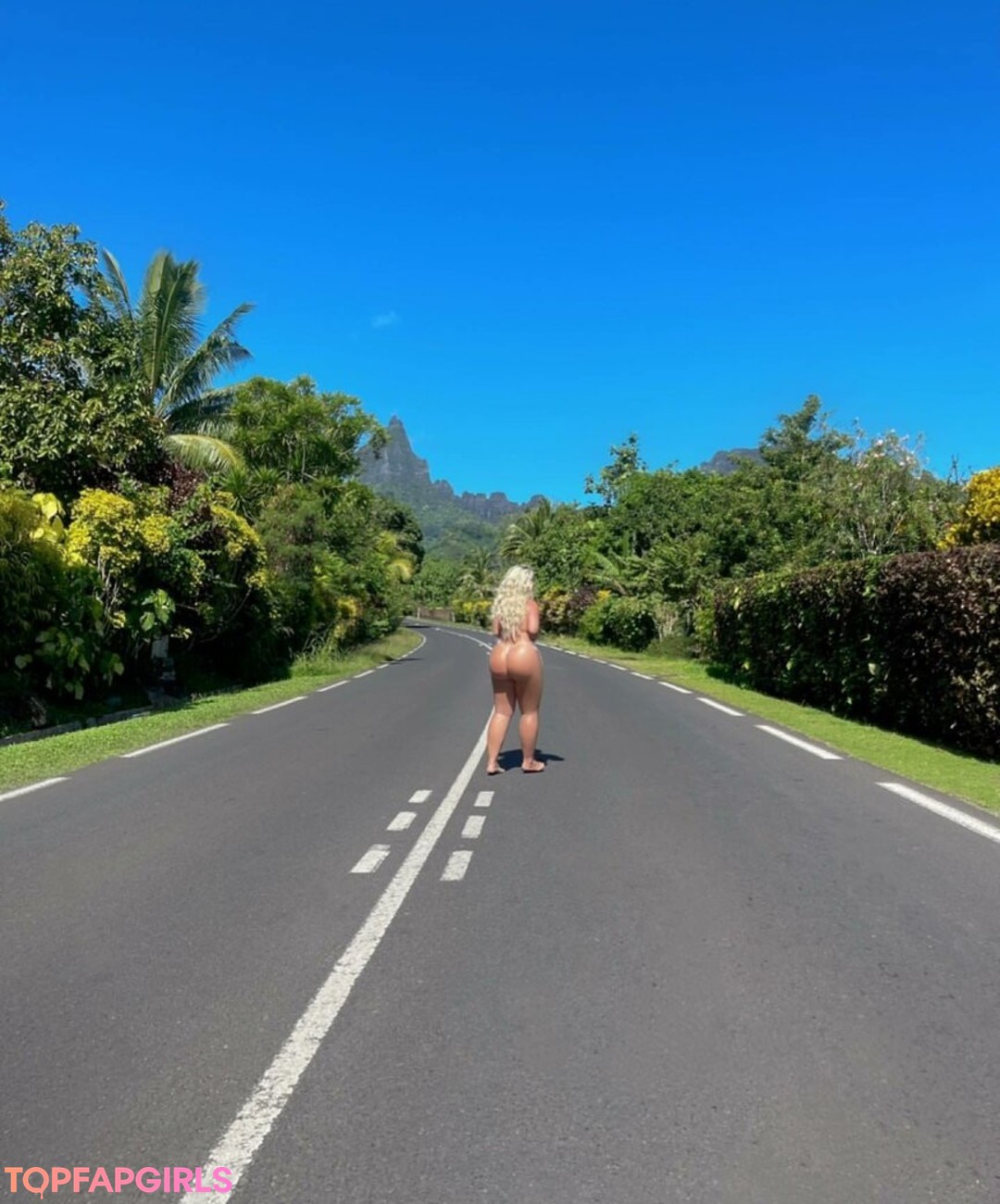 pale teen onlyfans hot porn image
