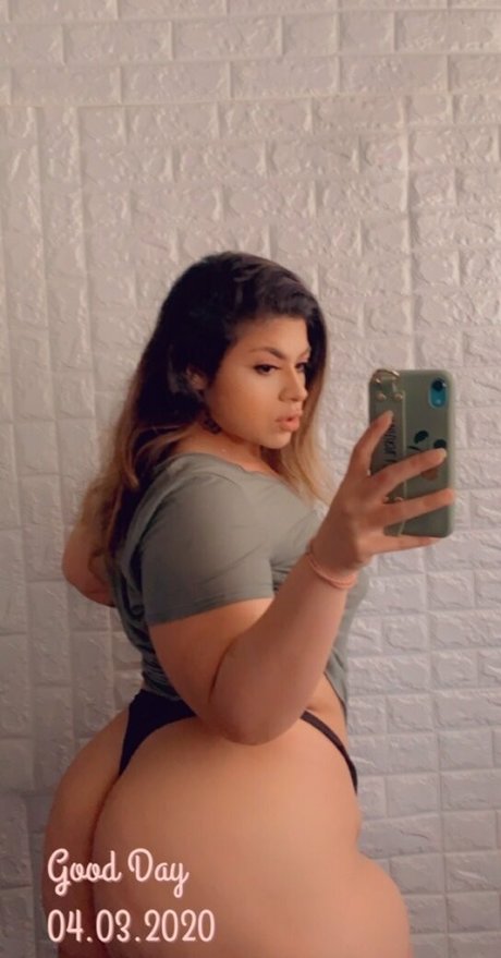 busty onlyfans naked photos