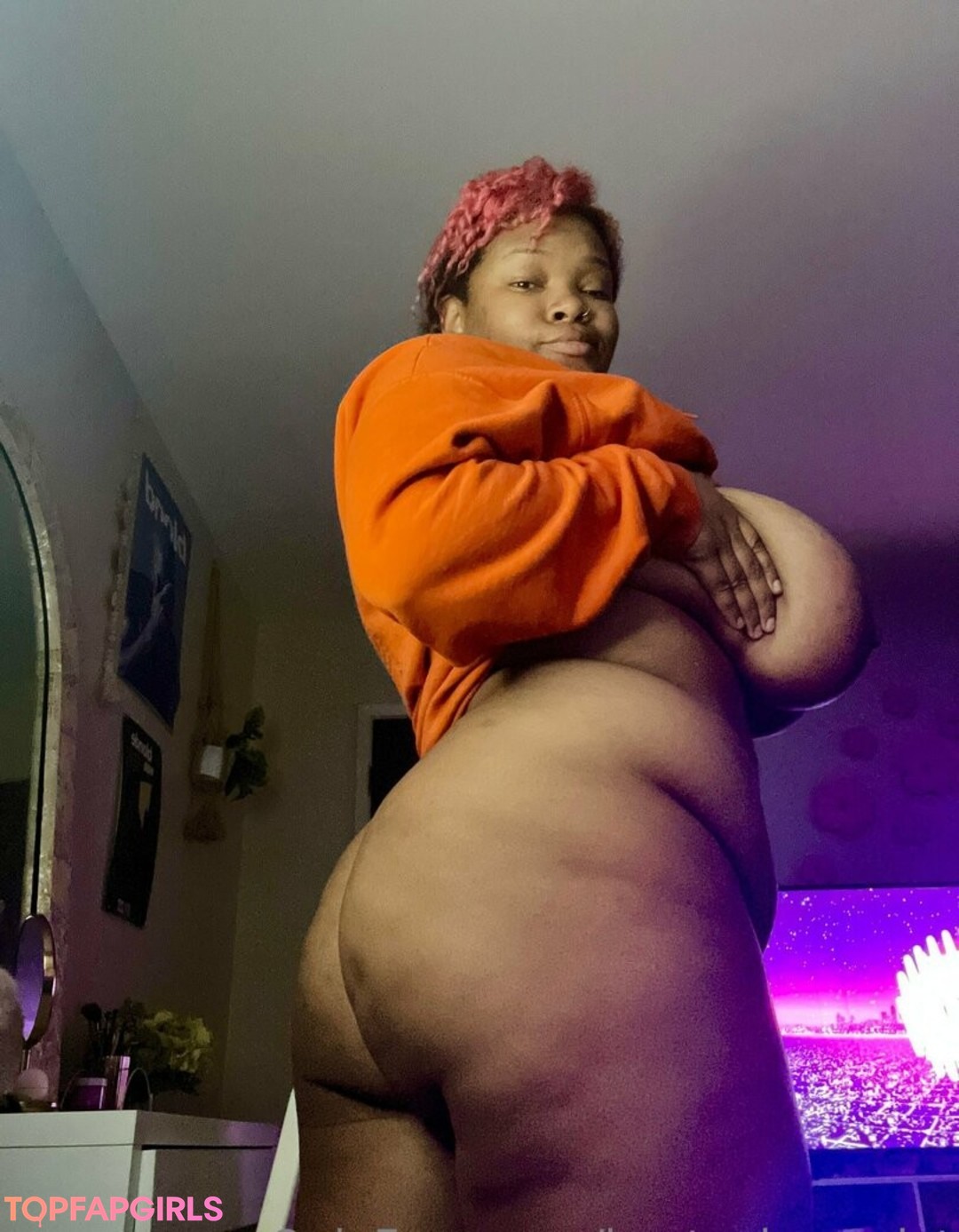 bustyebonyslxt nude model image