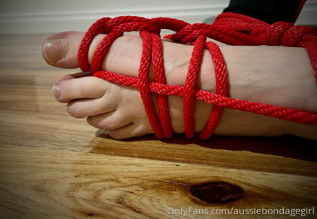 aussiebondagegirl sexy actress picture