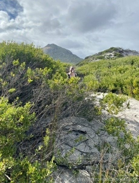 aussiebondagegirl art model gallery