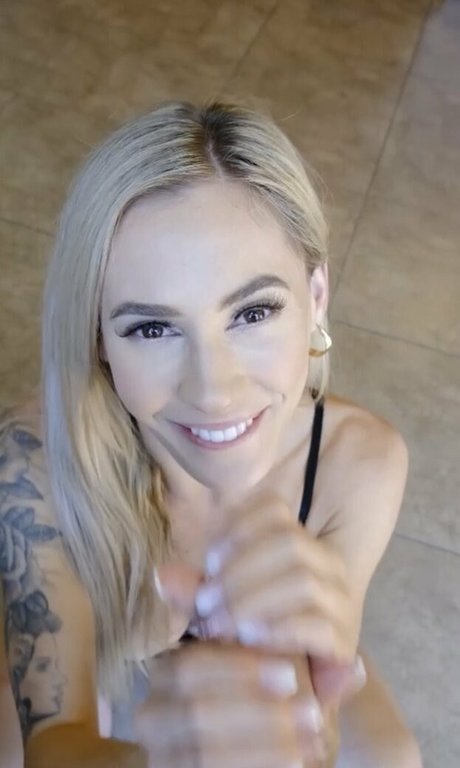 collegehotwife star adult picture