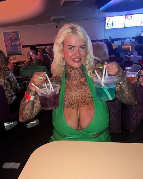 lesbian strapon onlyfans free xxx pictures