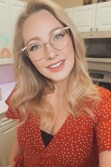 journalist onlyfans adult pics