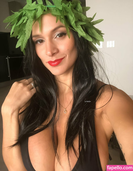 Giselle Gomez Rolon hot actress photo