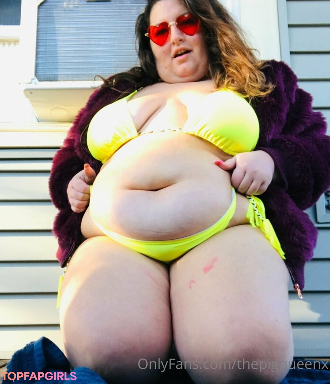 thepigqueenx pornographic model picture