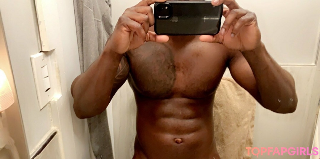 king  dee hot model pics