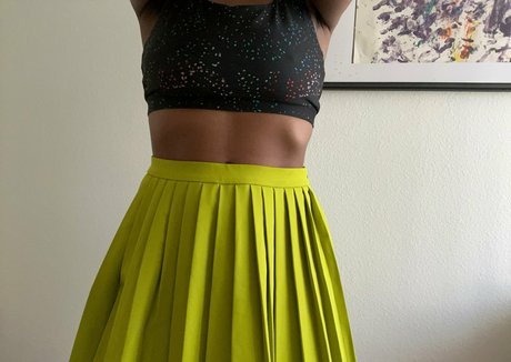 mangomob92 exclusive model pic