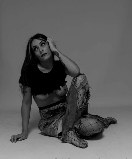 jinetamaria model naked images