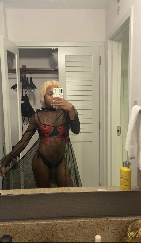 Princess Layla star nude img