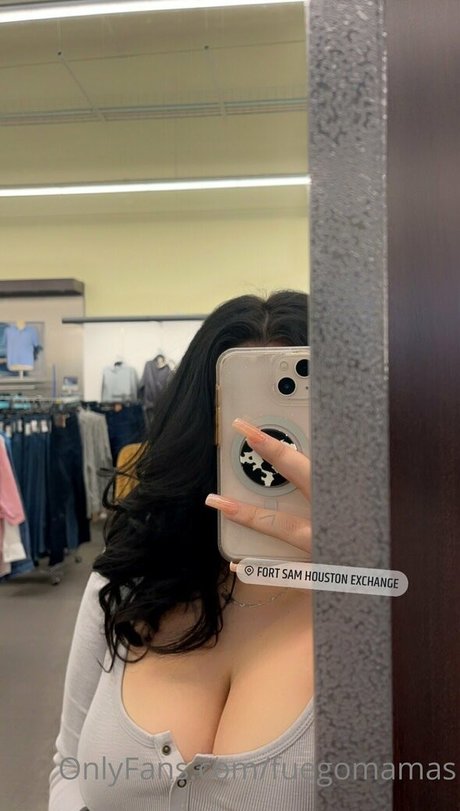 fuegomamas model adult photo