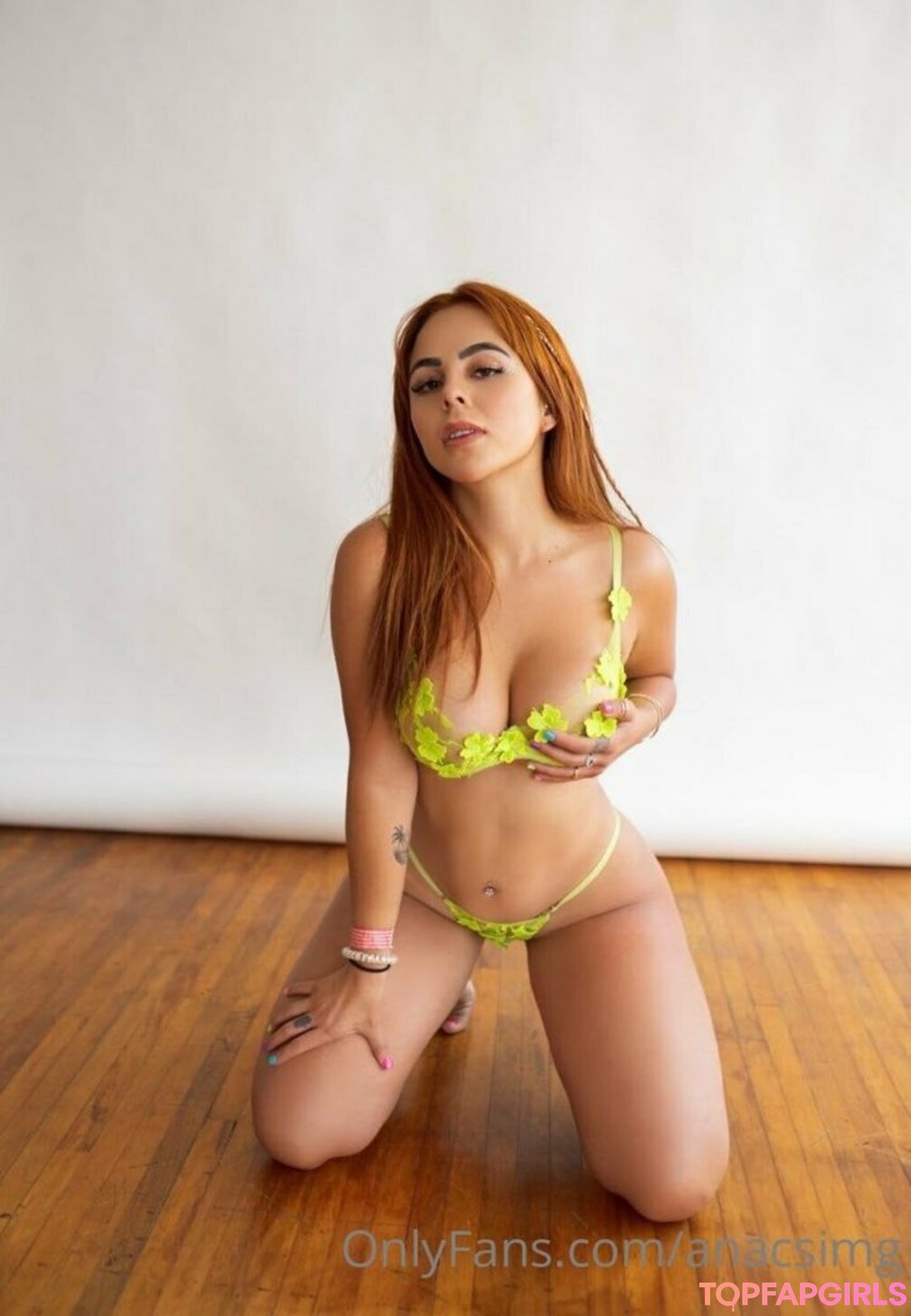 anacsimg star erotic img