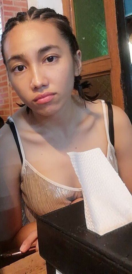 Offlinemandy model pornographic images