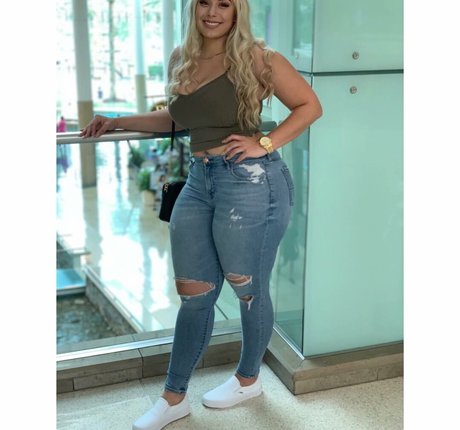 Blondiemami model sex pic