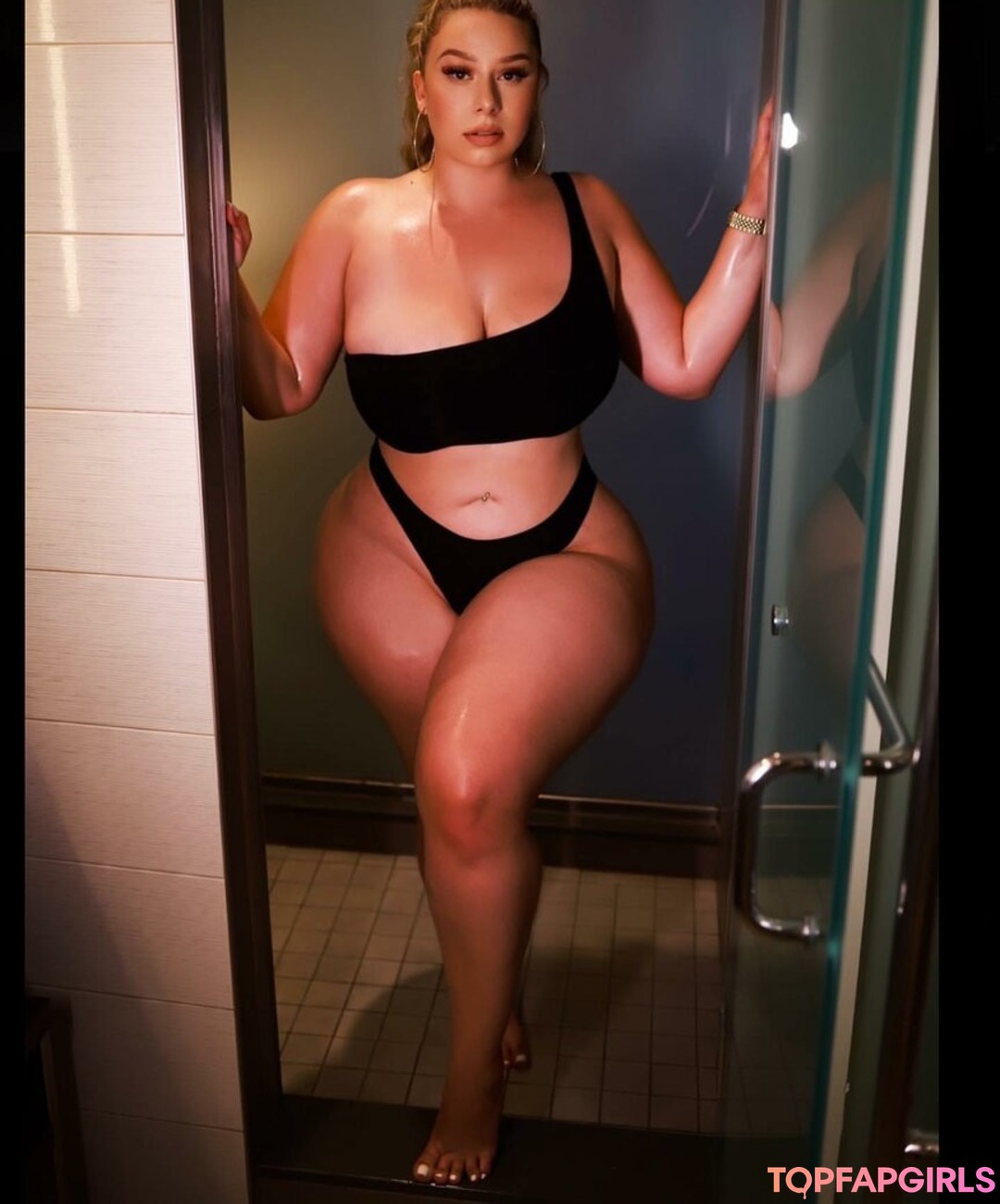 Blondiemami hot model gallery