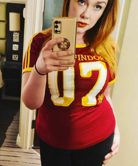 Ivy Wild profile image