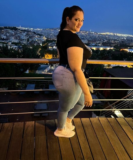 Patricia Curvy XXL adult star picture