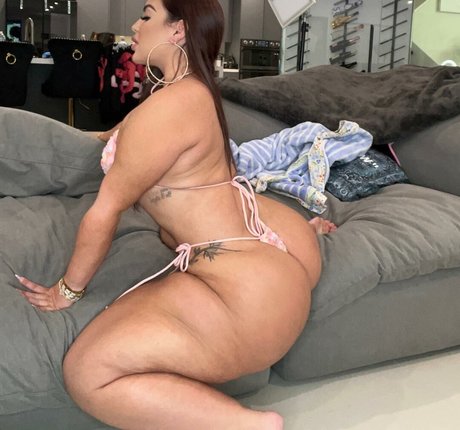 ebony milf onlyfans pornographic images