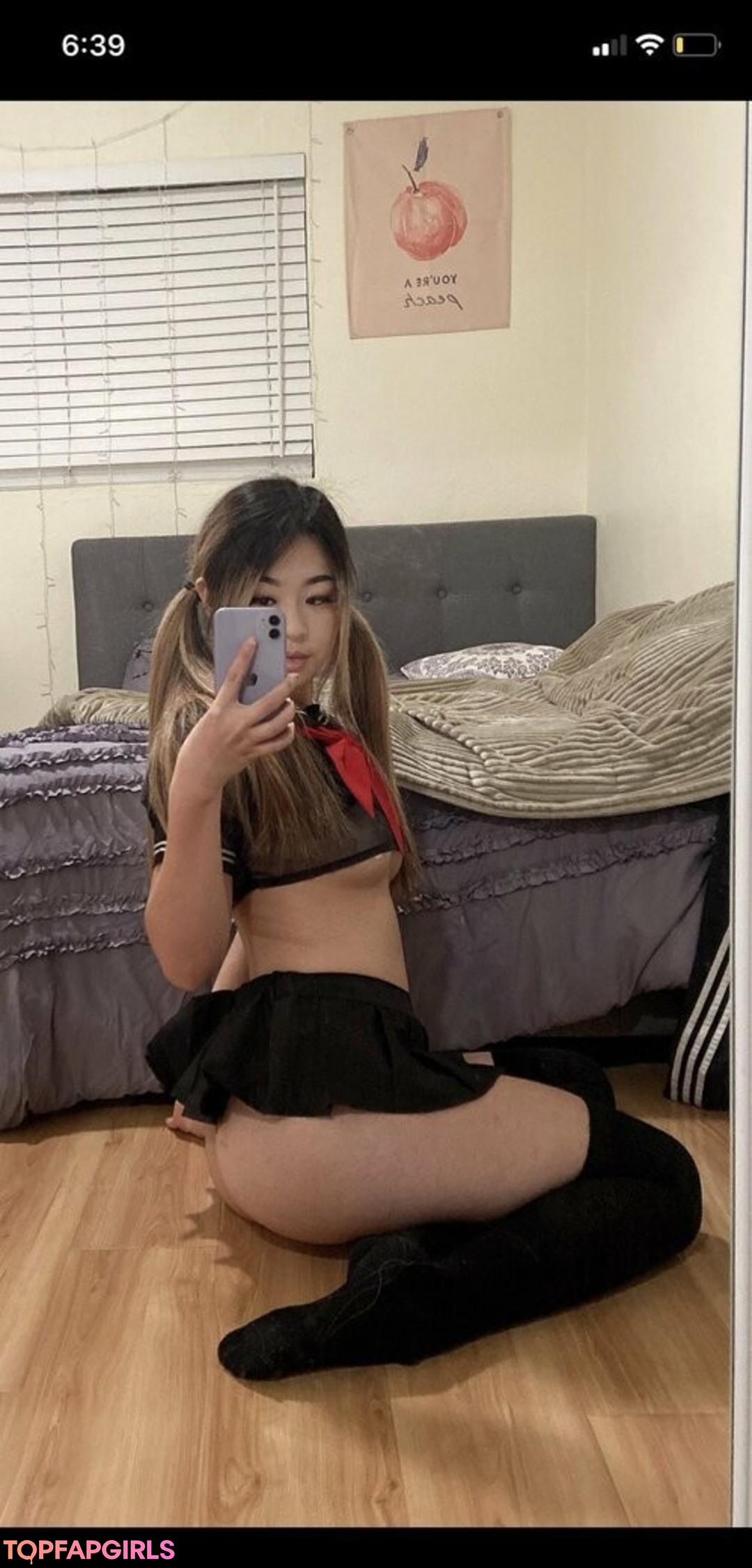 babiebeezz2 0 top profile image