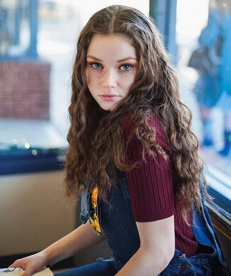 Lily Ana Alexander pornstar pretty photo