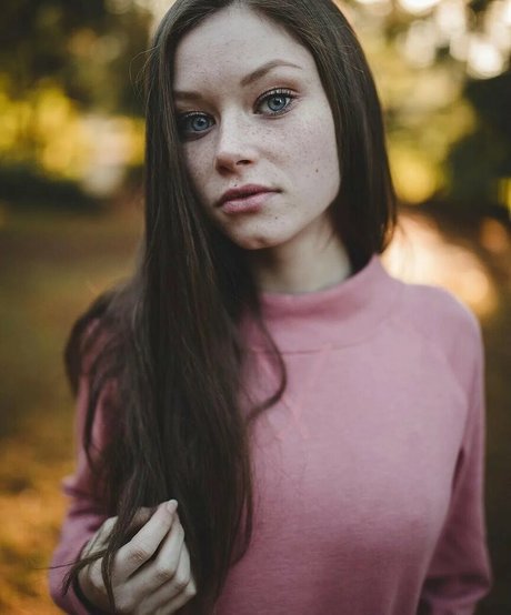 Lily Ana Alexander nice star images