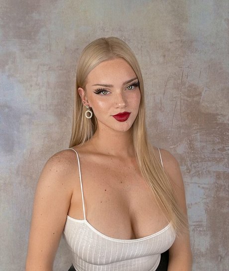 sheyliee star high quality photos