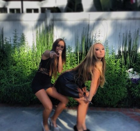 Kimi McFarland model art photo