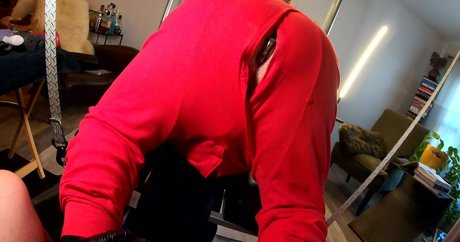 underthegut pretty actress galleries