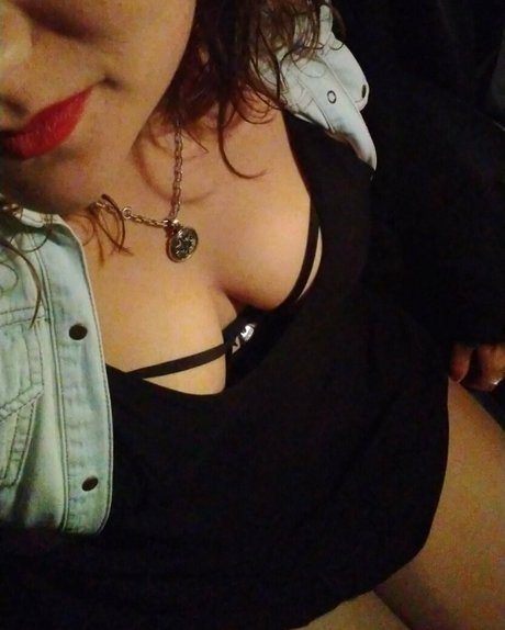 girllola model free picture