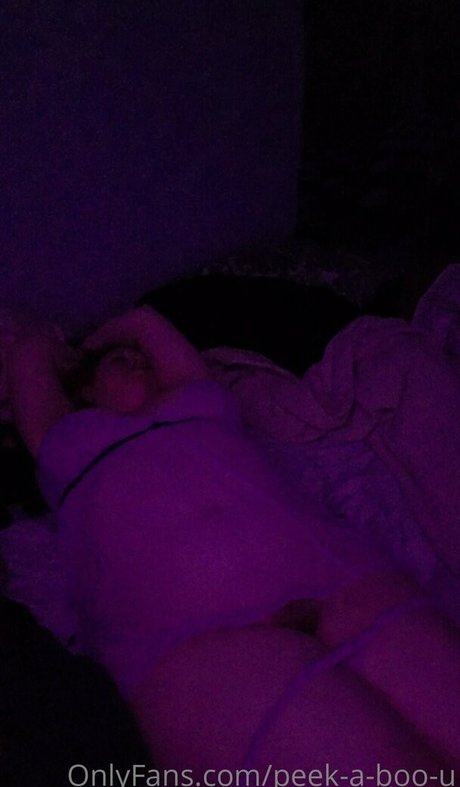 peek a boo u model high quality photo