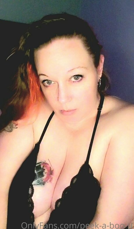 peek a boo u adult model photo