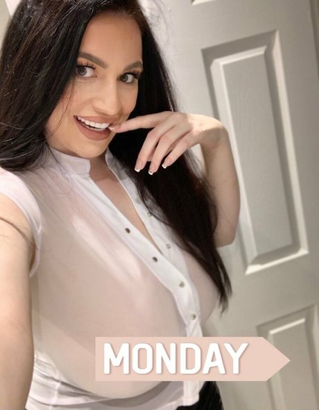 JasmineJamesx top profile image