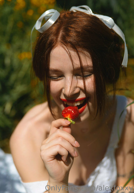 alexfoxxy nudes model img