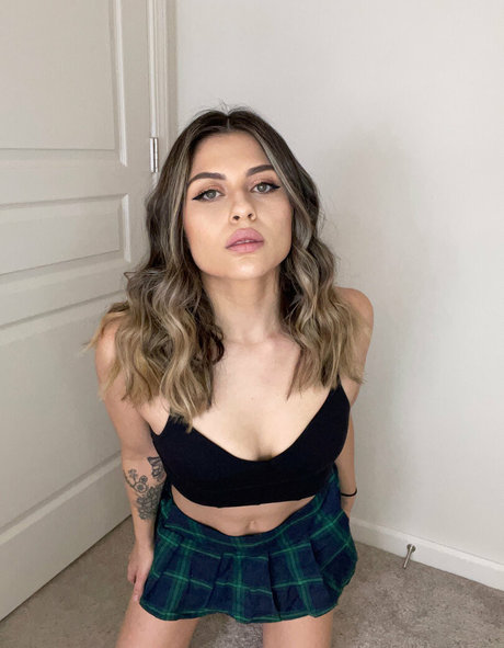 iheartfrankiiee model erotic pic