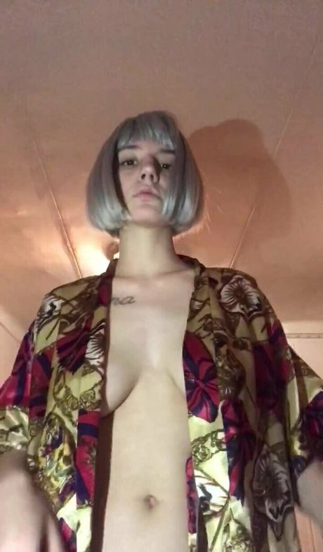 yanaperfect model free photo