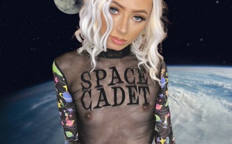 Glazedbunz model perfect image