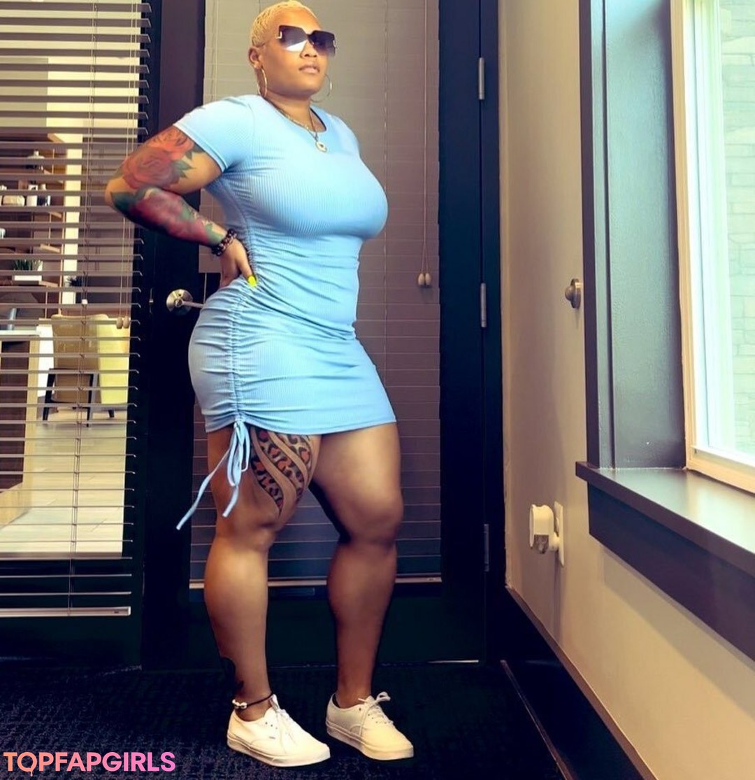 Queen R xxx pornstar picture