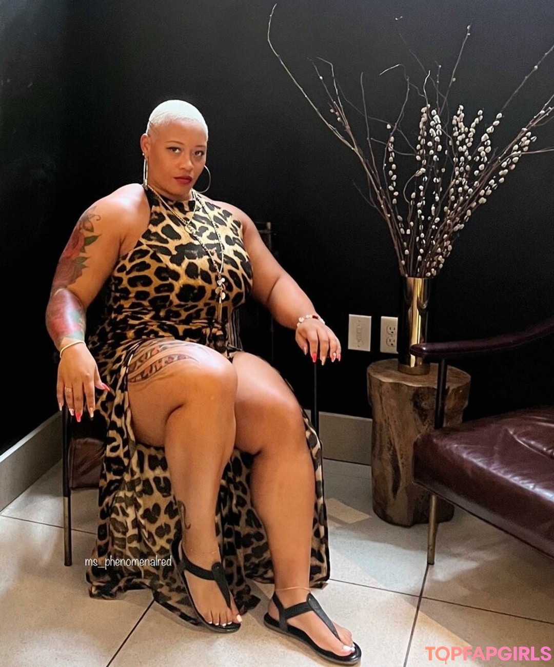 Queen R xxx pornstar img