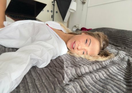 sugarandriana top profile image