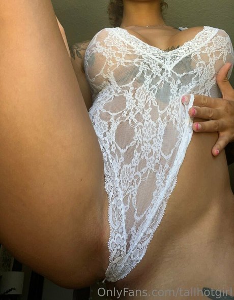 Malia Hope star exclusive photos