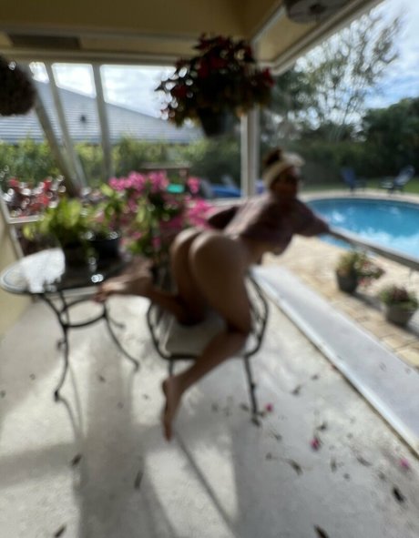 Malia Hope star pretty image