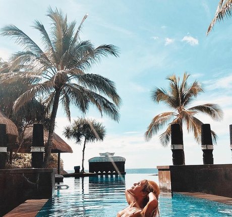 Jessica Book model top images