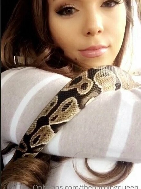 theburpingqueen star nude img