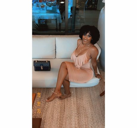 Sophie Likosky hot star img