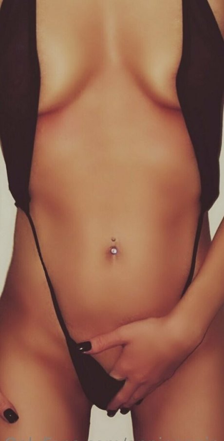 anninannin nude star picture