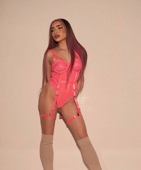 Emona nice pornstar image